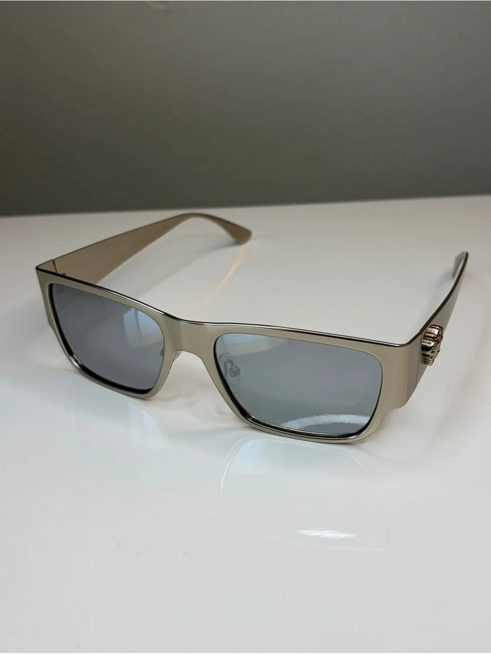 Men’s Original Designer Sunglasses with Metal Frame and Smoke Gray Lenses
